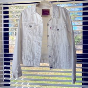White LEVI Jean jacket!